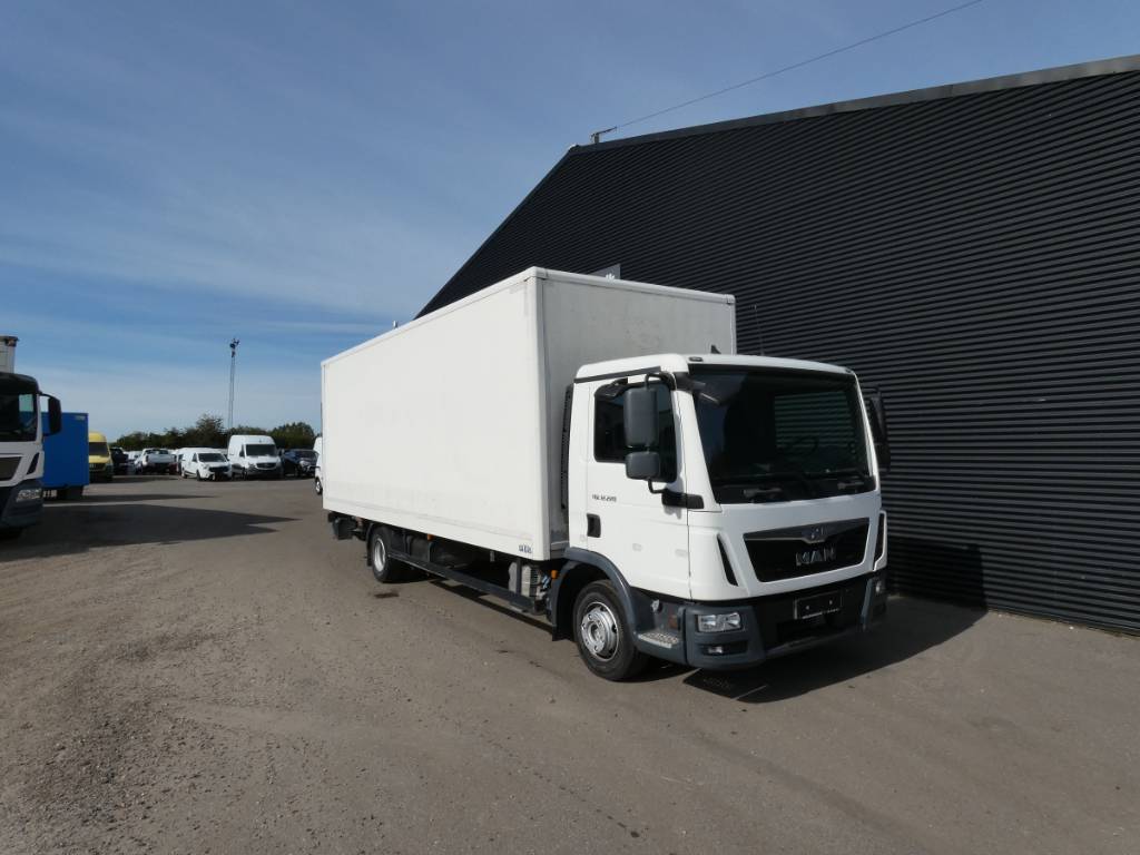 MAN TGL 12.220 BL - 2015 model