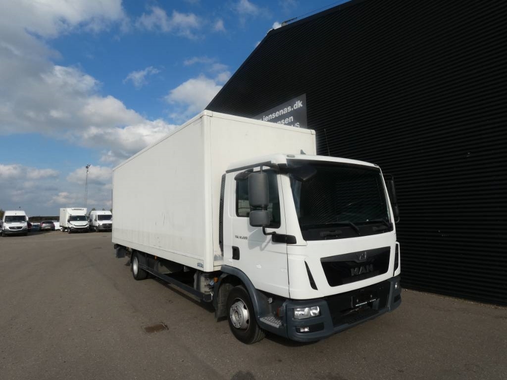 man-tgl-12-220ce44a291.jpg