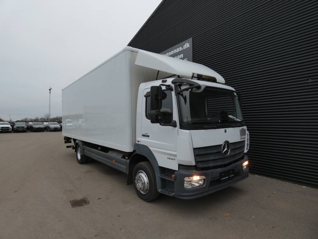 Mercedes-Benz atego 1224 - 2017 model