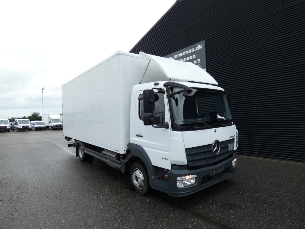 Mercedes-Benz Atego 818