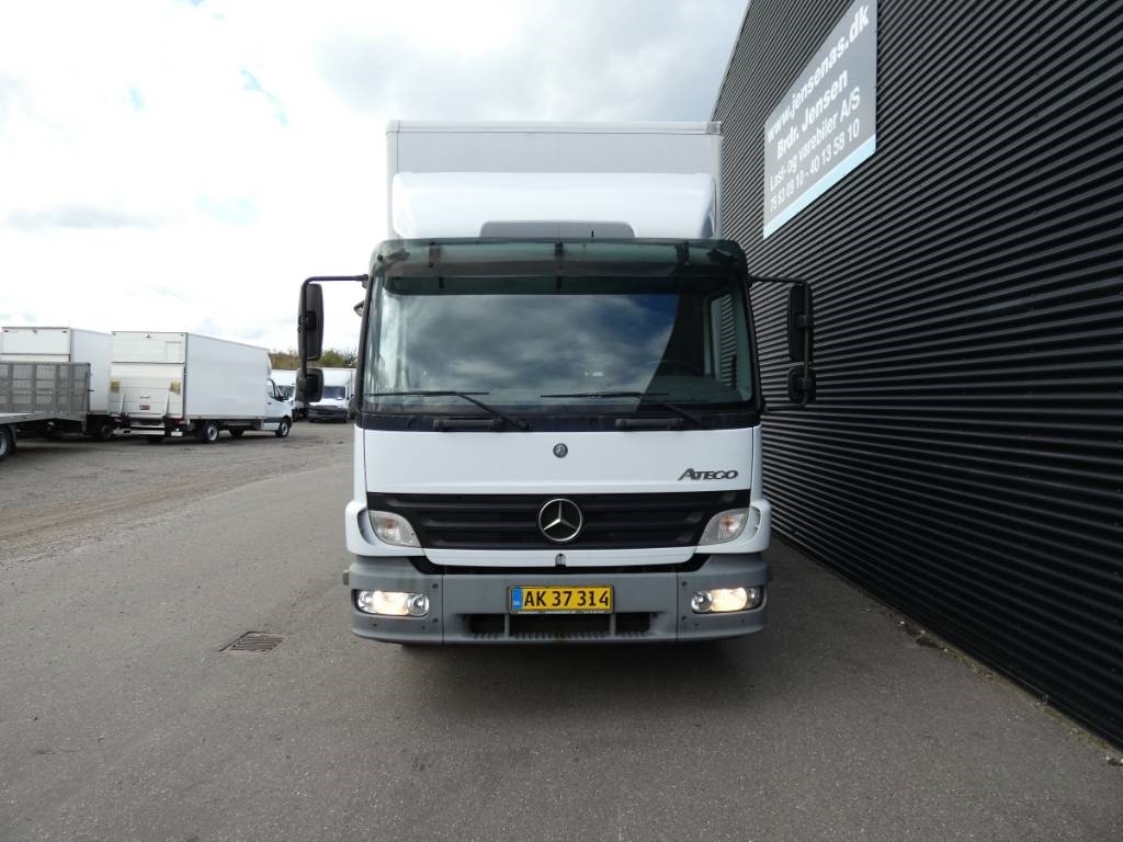 mercedes-benz-atego-1223501f05a0.jpg
