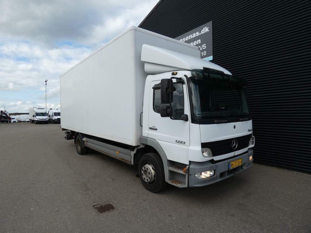 mercedes-benz-atego-1223bdac343d.jpg