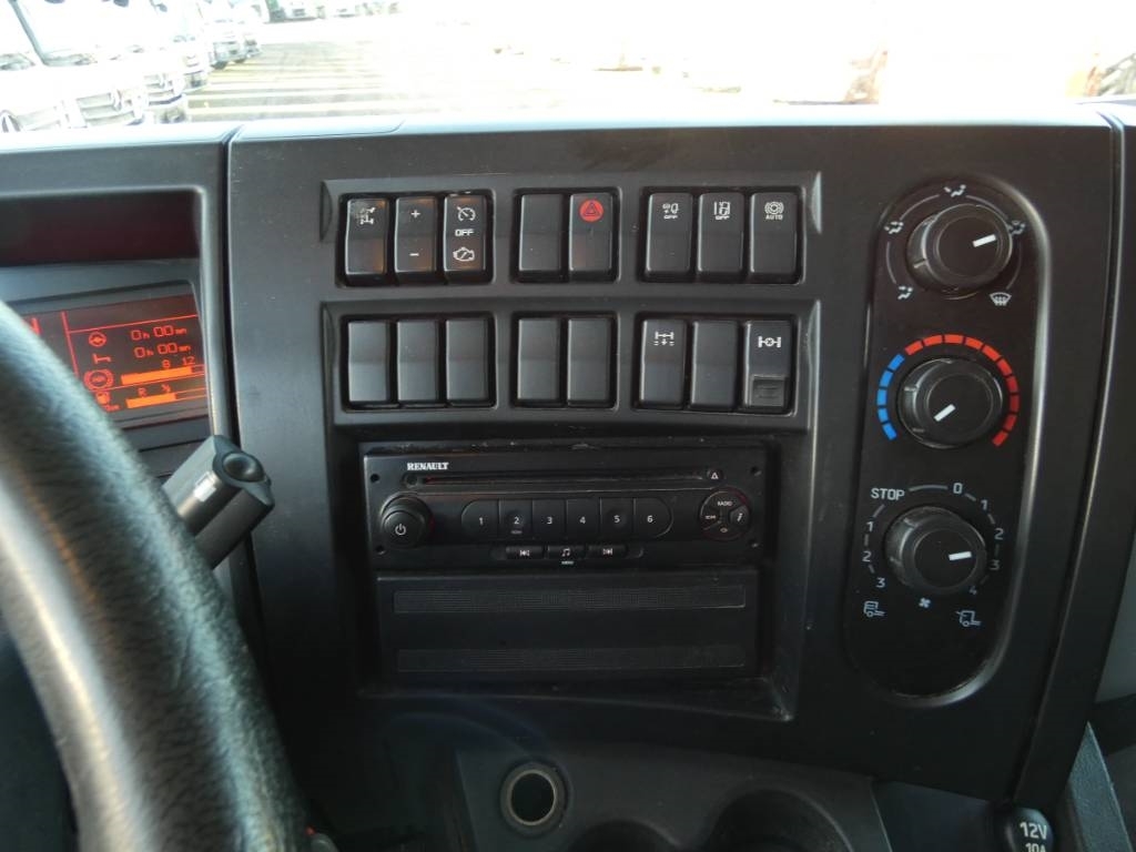 renault-d82833aca.jpg