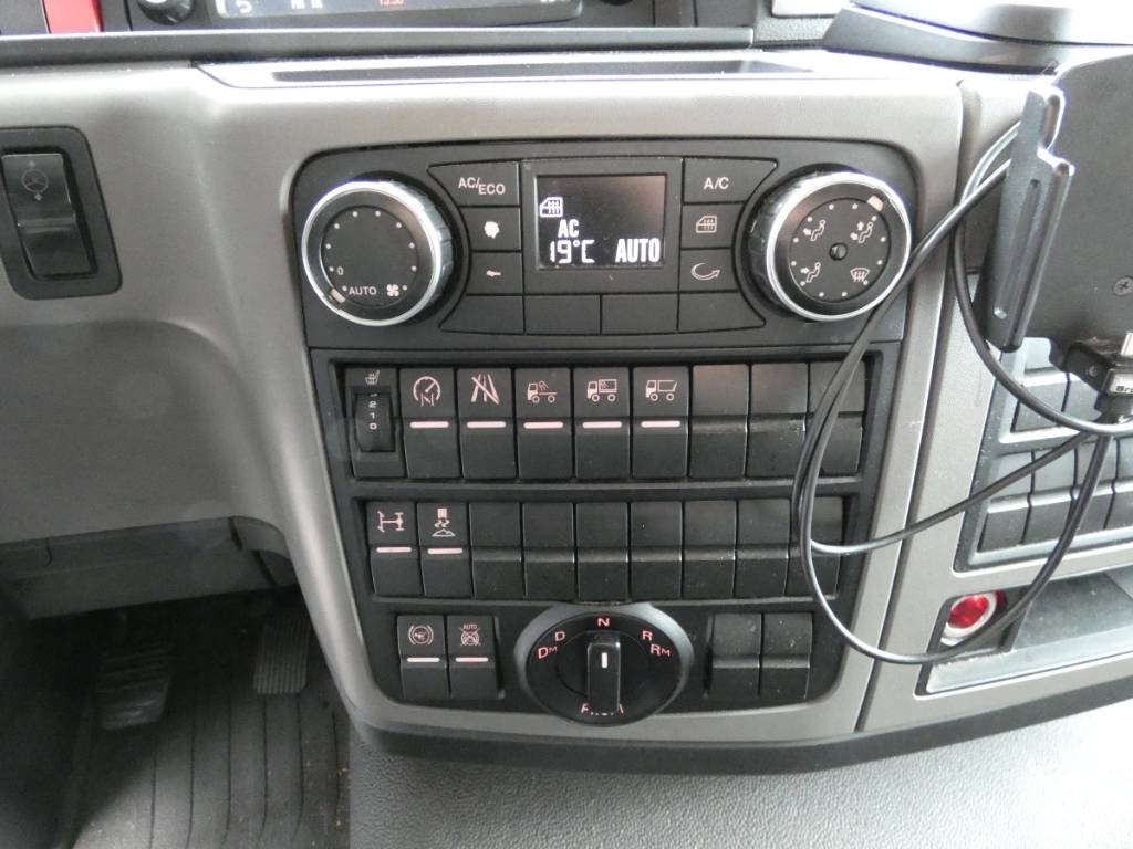 man-tgm-18-250445fa348.jpg
