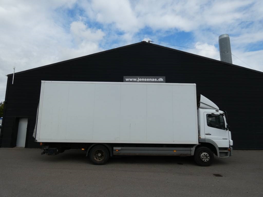 mercedes-benz-atego-122357c210f2.jpg