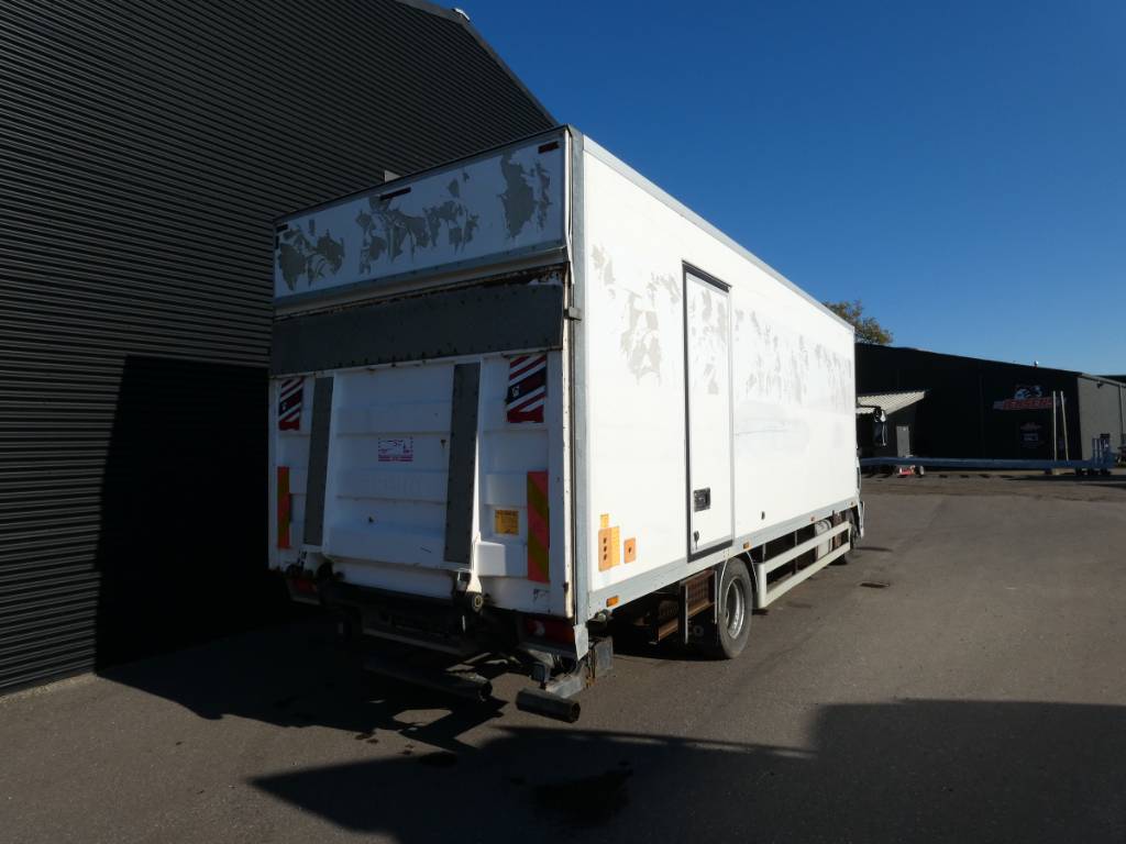 iveco-120e-251a562fc1.jpg