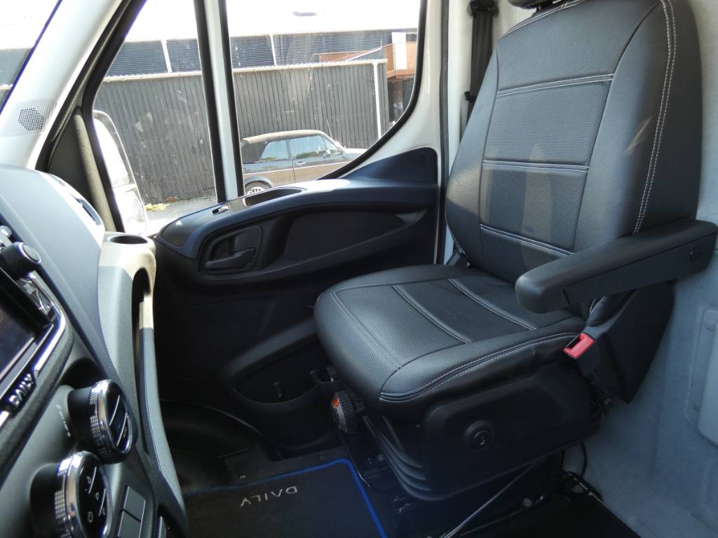 iveco-50c-182e4497f8.jpg
