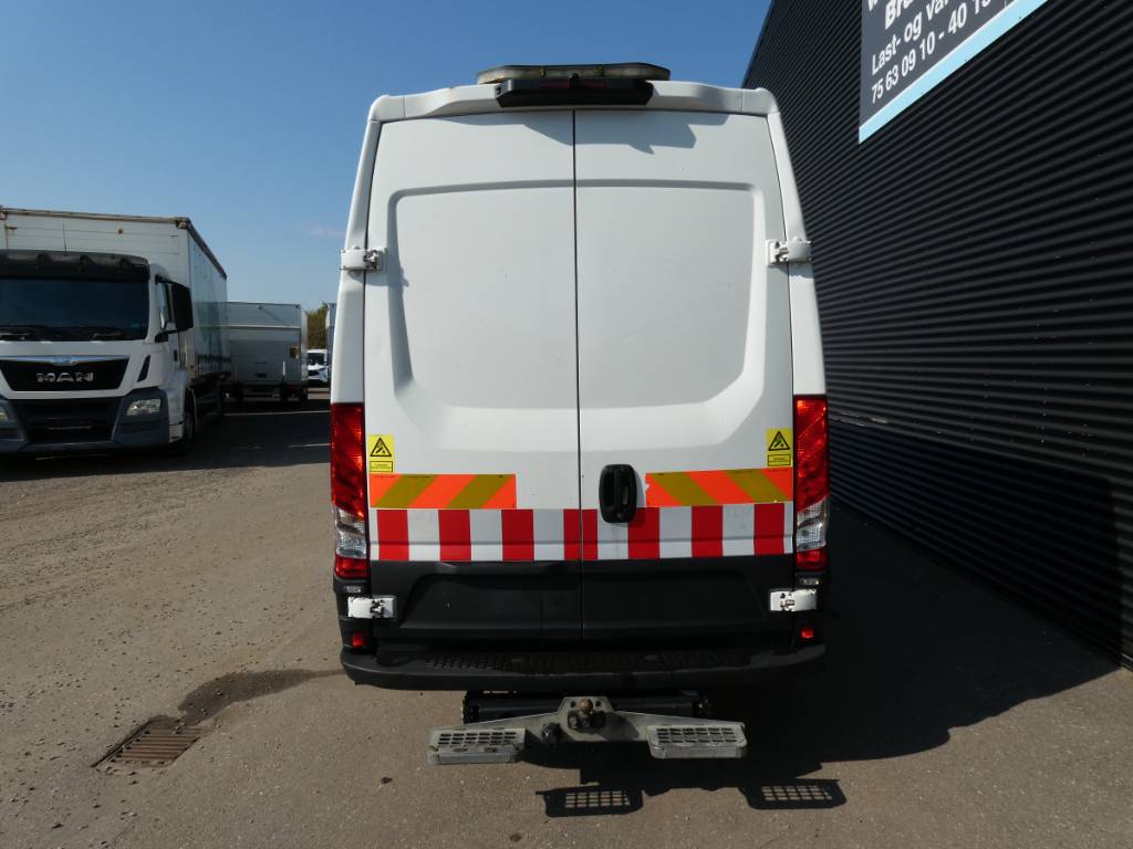 iveco-50c-18f18a5844.jpg