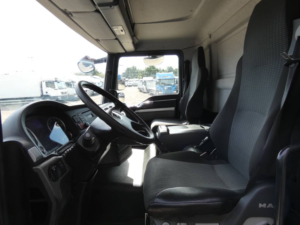 man-tgl-12-220-bl609a0c38.jpg
