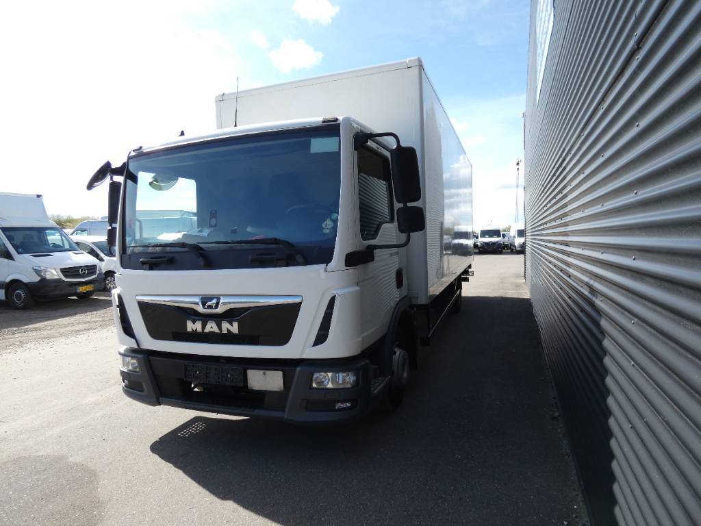man-tgl-12-2204dae50f1.jpg