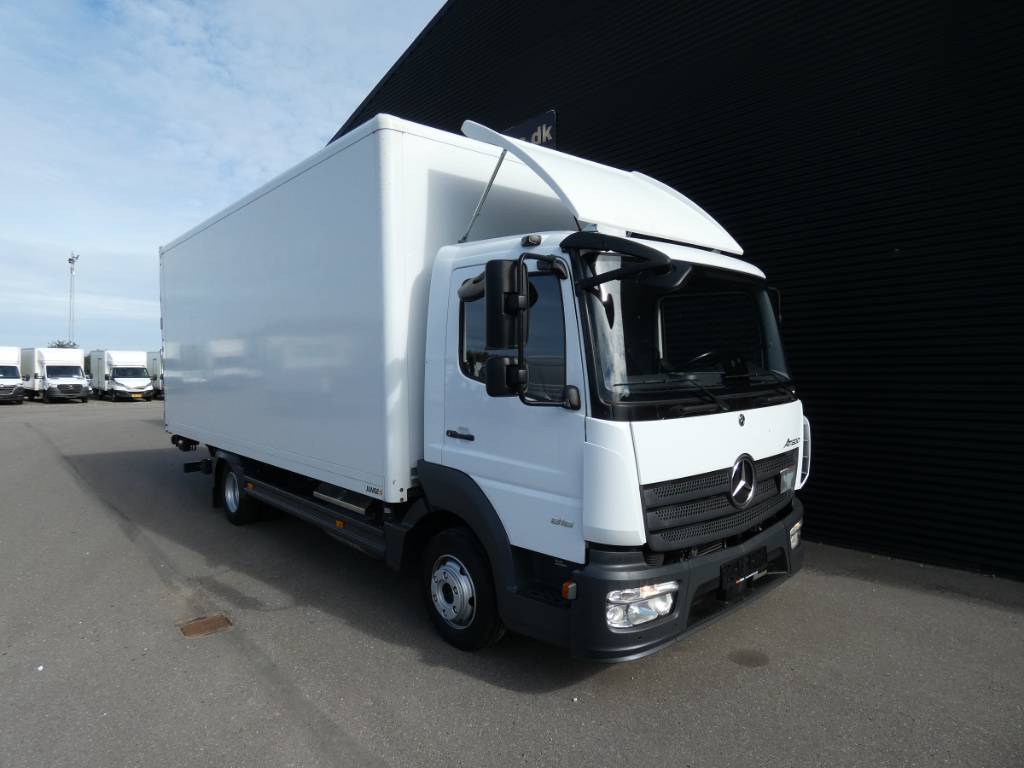 mercedes-benz-816-l3f218a70.jpg