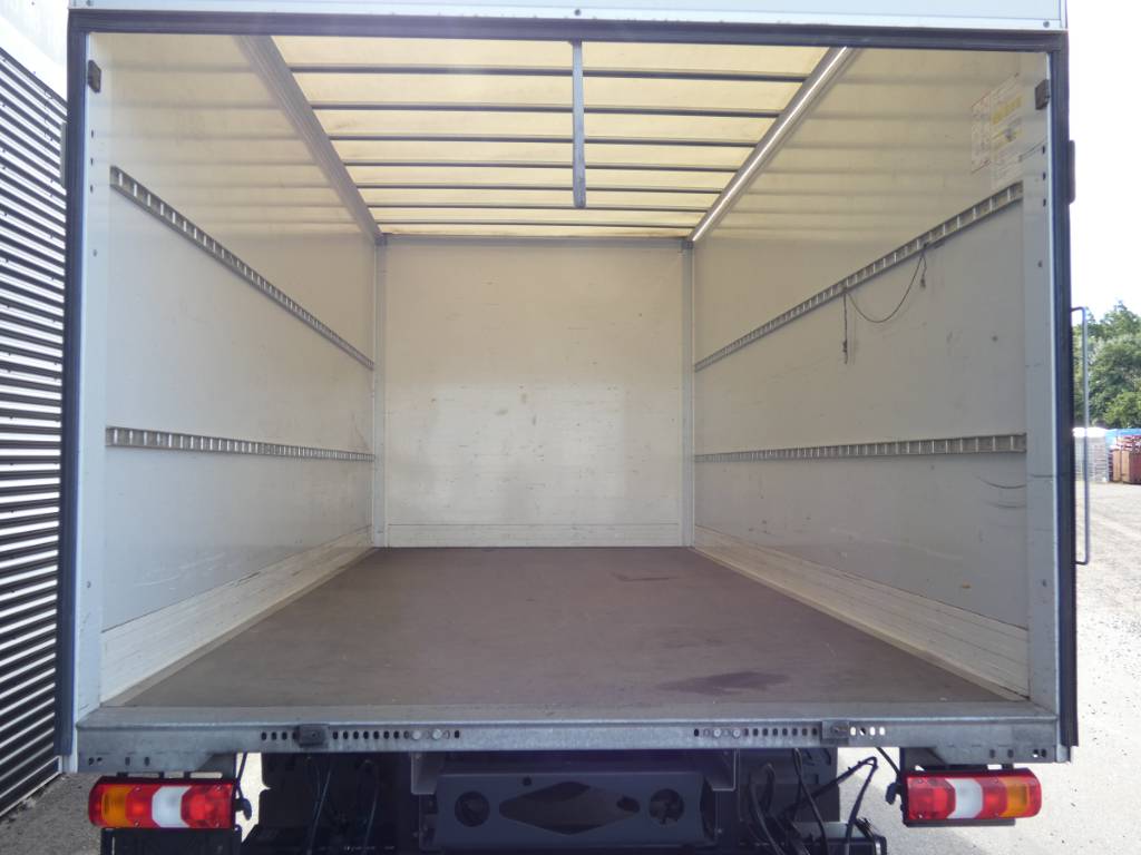 mercedes-benz-816-l9787437f.jpg