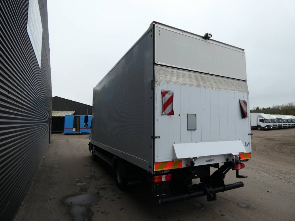 mercedes-benz-atego-8161023e448.jpg