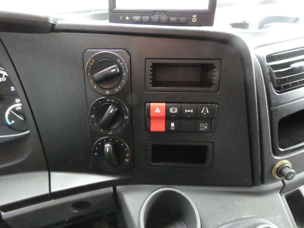 mercedes-benz-atego-8166feac5f7.jpg