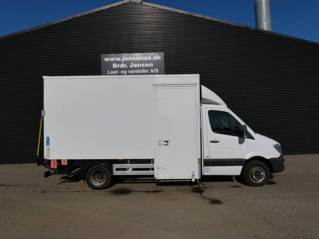 mercedes-benz-sprinter-51603320405.jpg