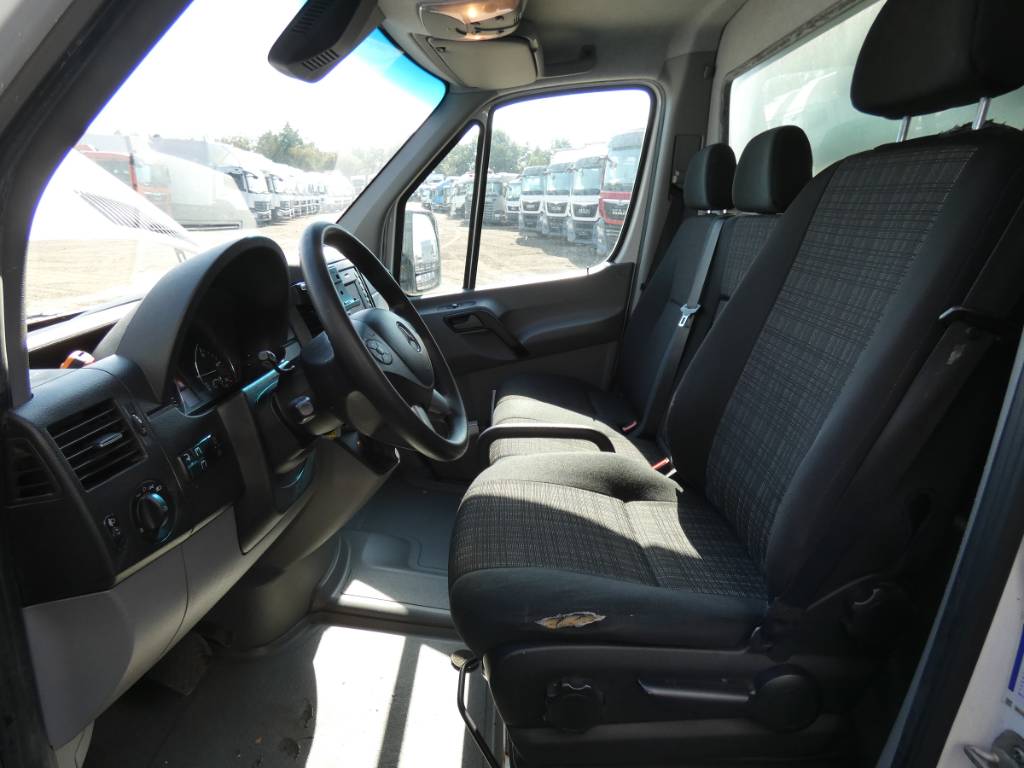 mercedes-benz-sprinter-5166bd716e2.jpg