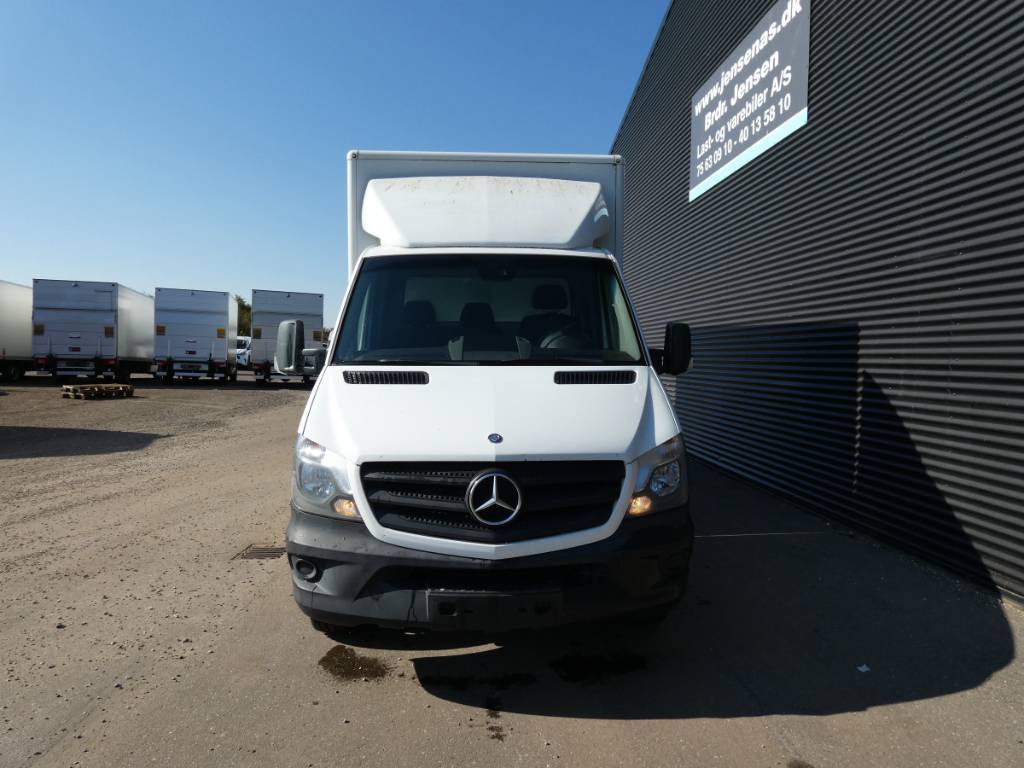 mercedes-benz-sprinter-5169293137a.jpg