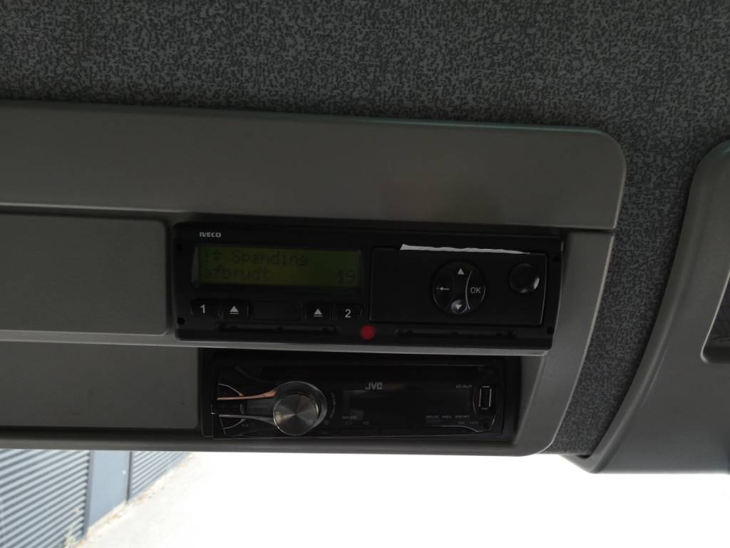 iveco-180e-28176d234f.jpg