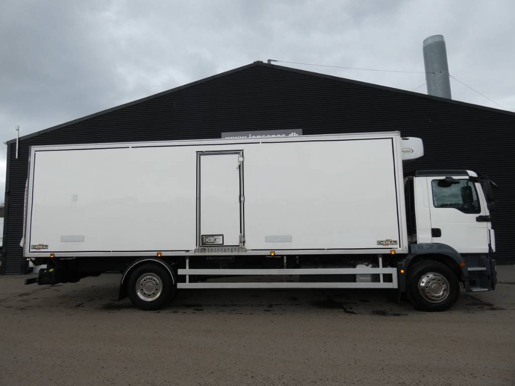 man-18-2503bf0aff9.jpg