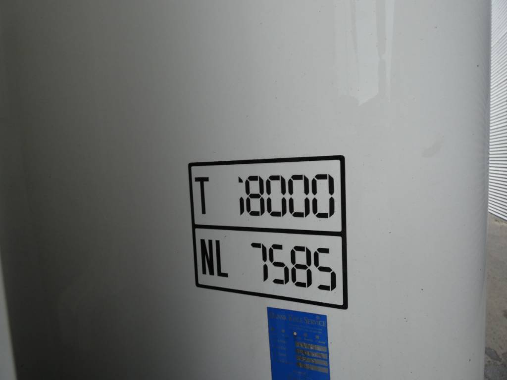 man-18-250a89ded4c.jpg