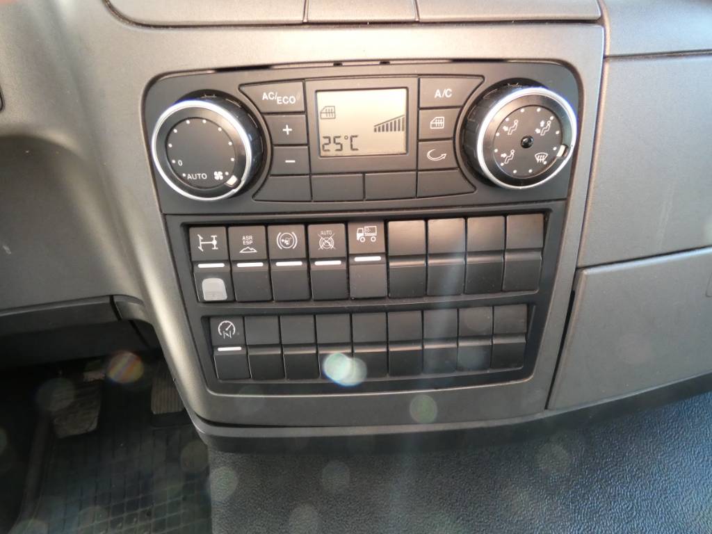 man-tgs-18-320b64644fb.jpg