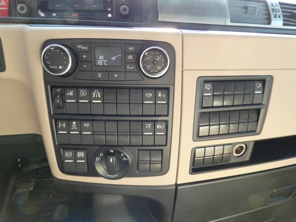 man-tgx-26-4702cb44dd3.jpg