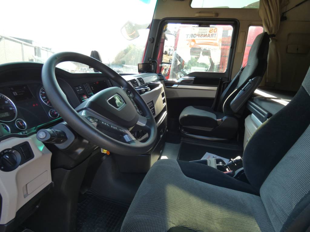 man-tgx-26-47083176909.jpg