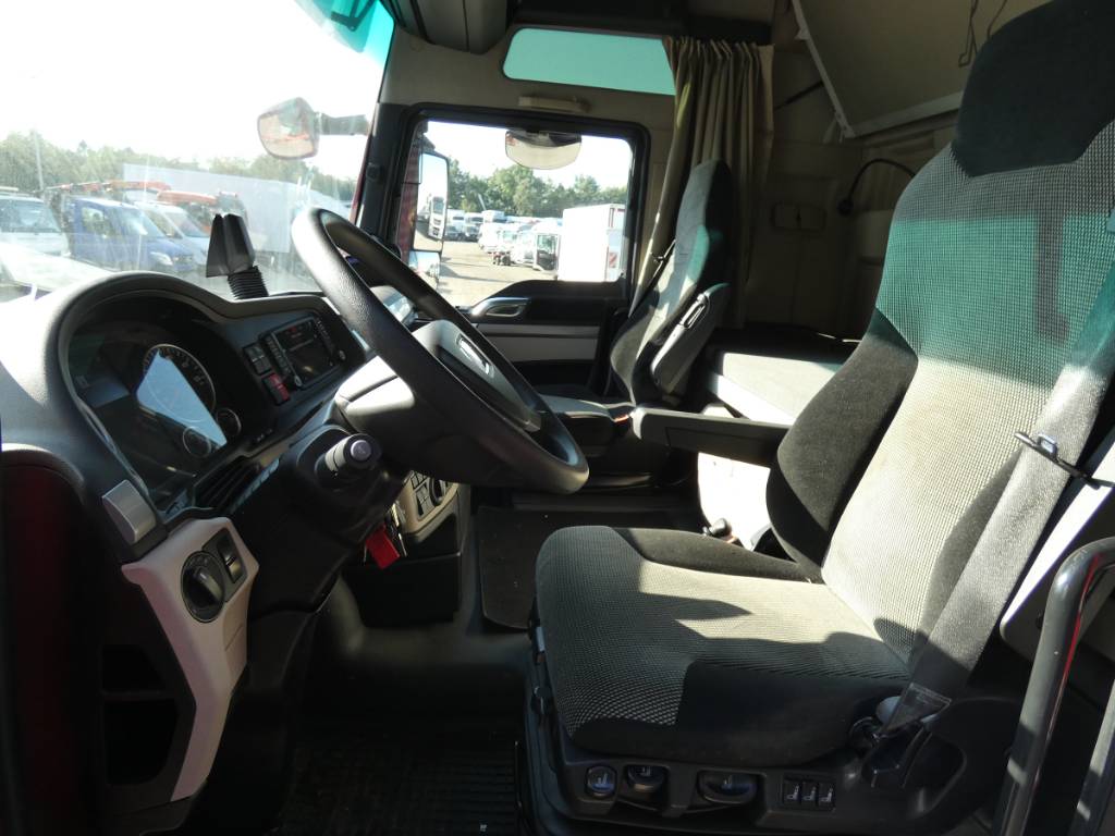 man-tgx-26-470d6d25239.jpg