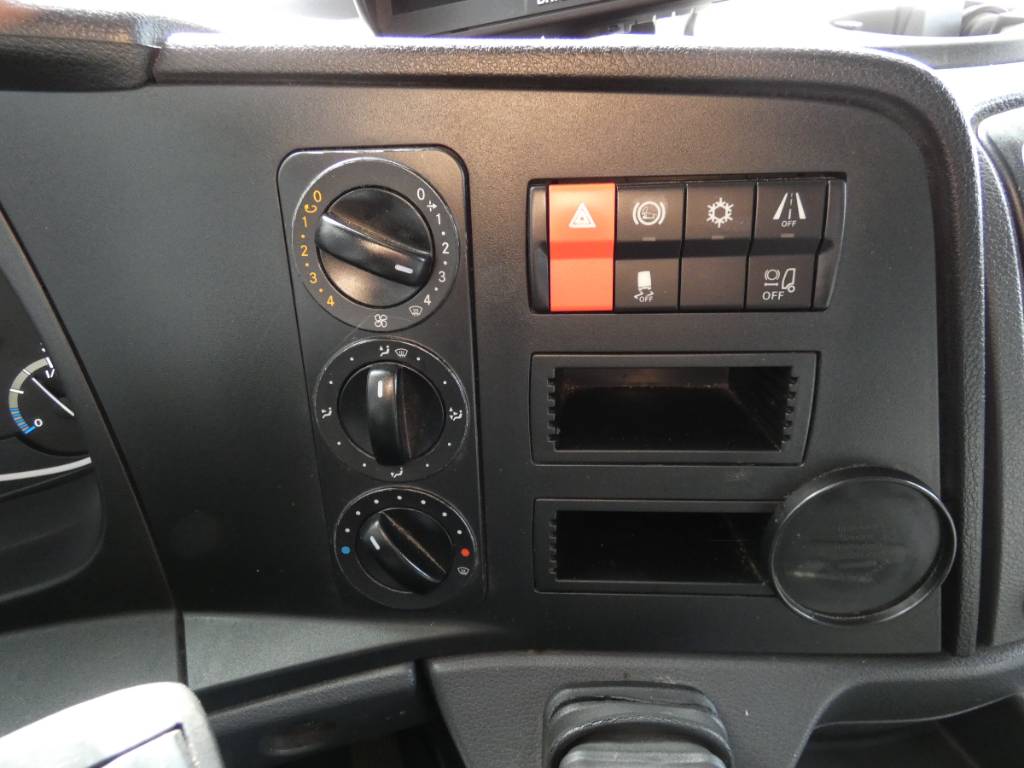 mercedes-benz-atego-12243c6c5f06.jpg