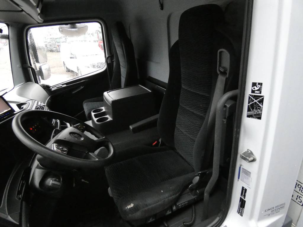 mercedes-benz-atego-12243f080564.jpg