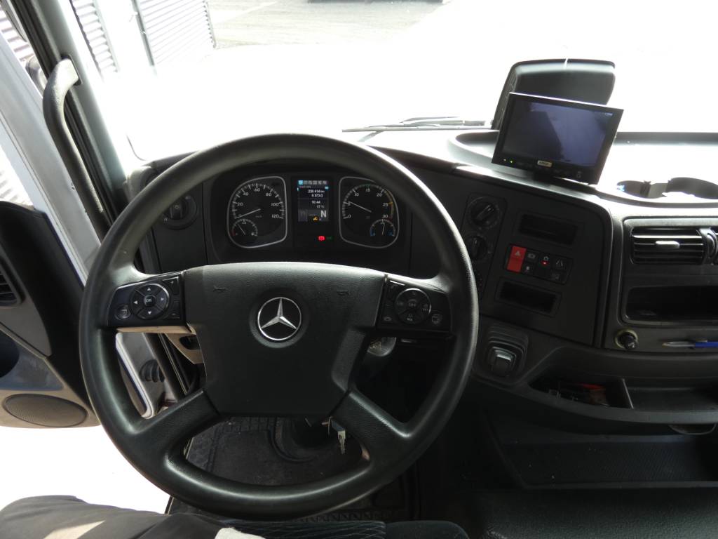 mercedes-benz-atego-12245765eb81.jpg
