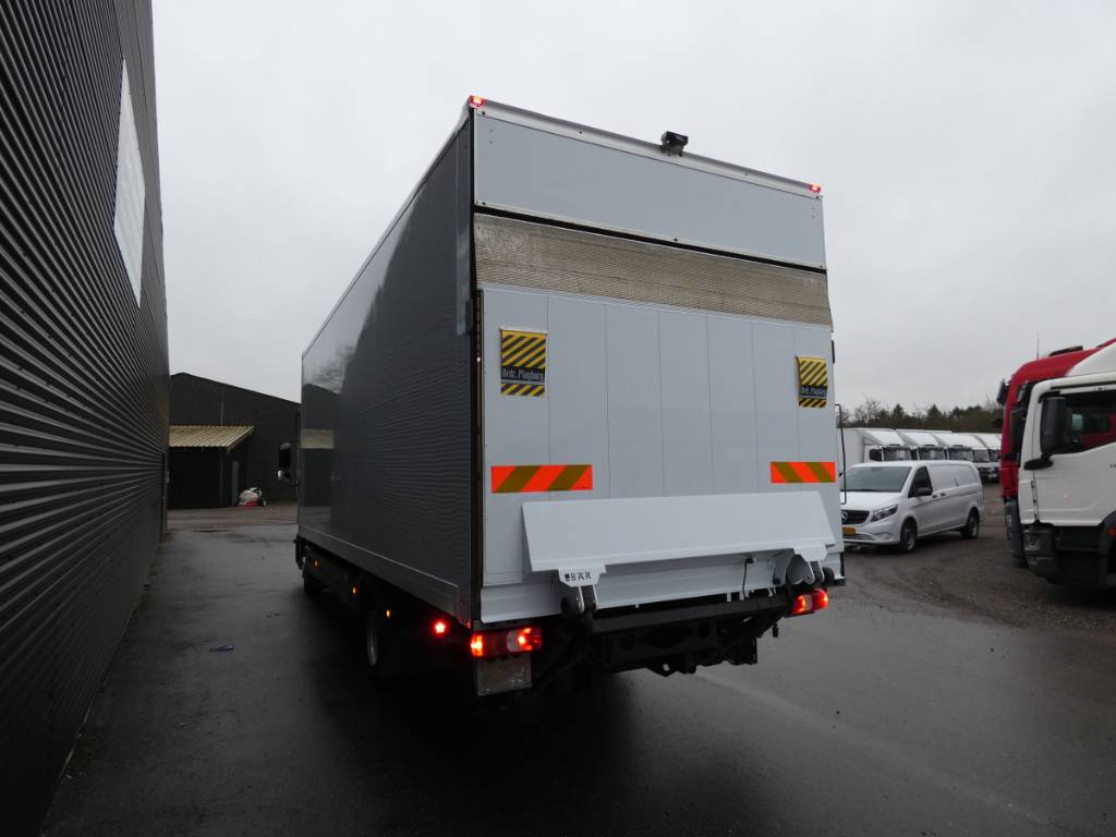 mercedes-benz-atego-1224b1bbf3ed.jpg