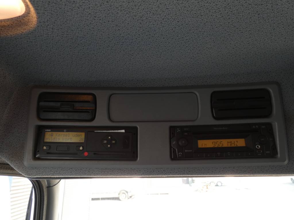mercedes-benz-atego-15240391f3a4.jpg