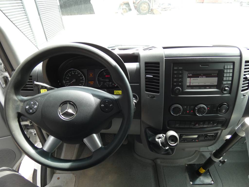 mercedes-benz-sprinter-5164f2adbc1.jpg