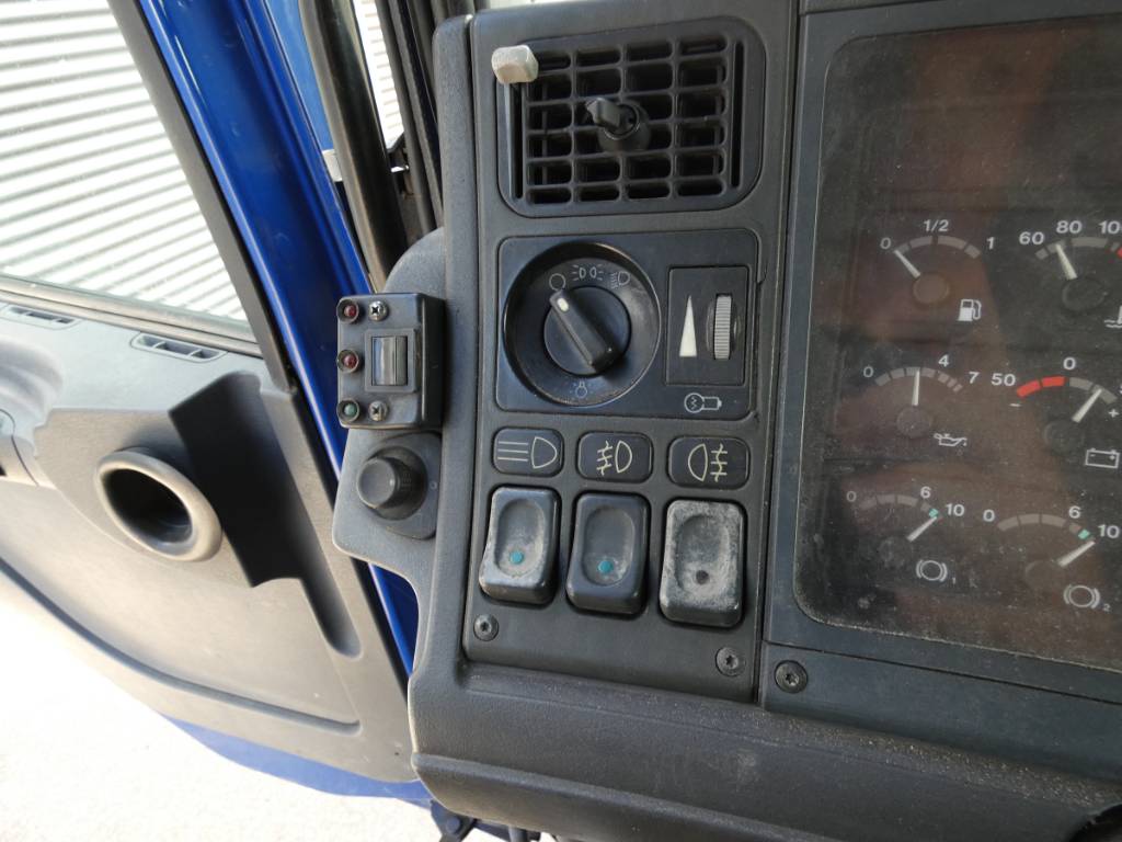 scania-94-d-3105b483f2d.jpg