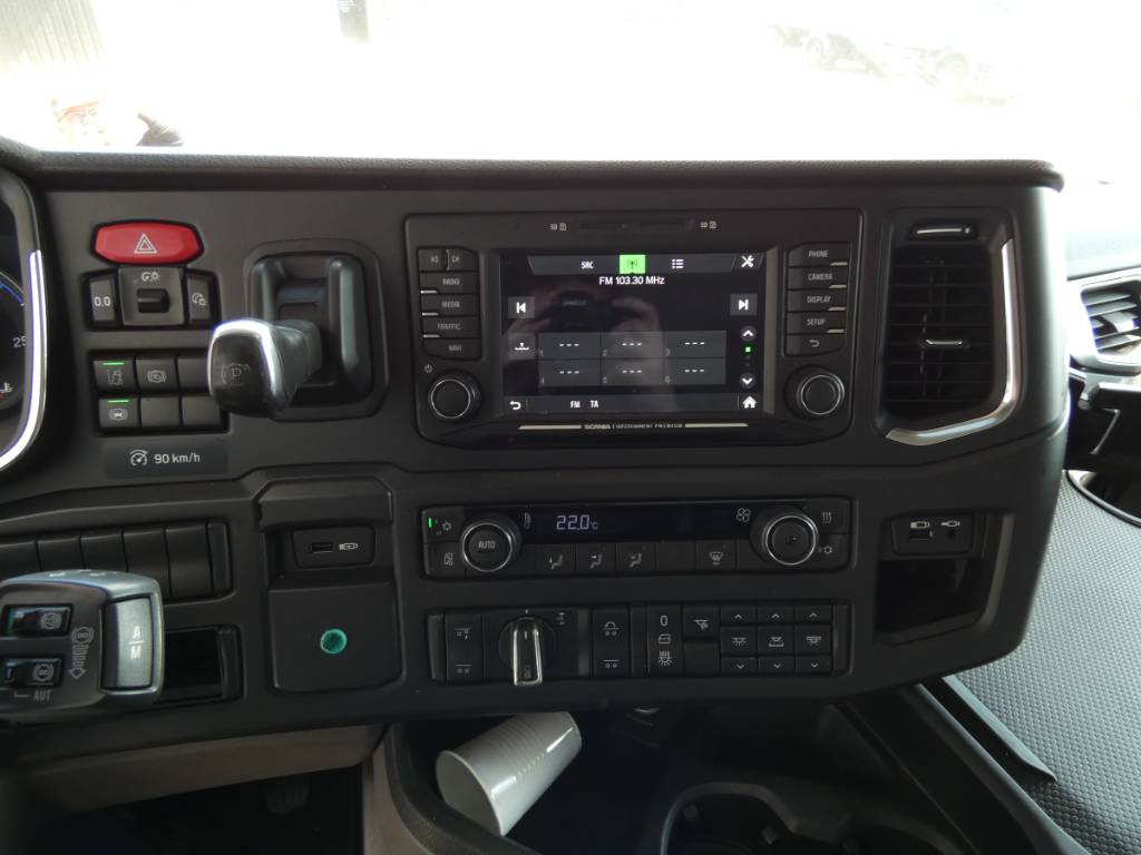 scania-r-4104539bc23.jpg