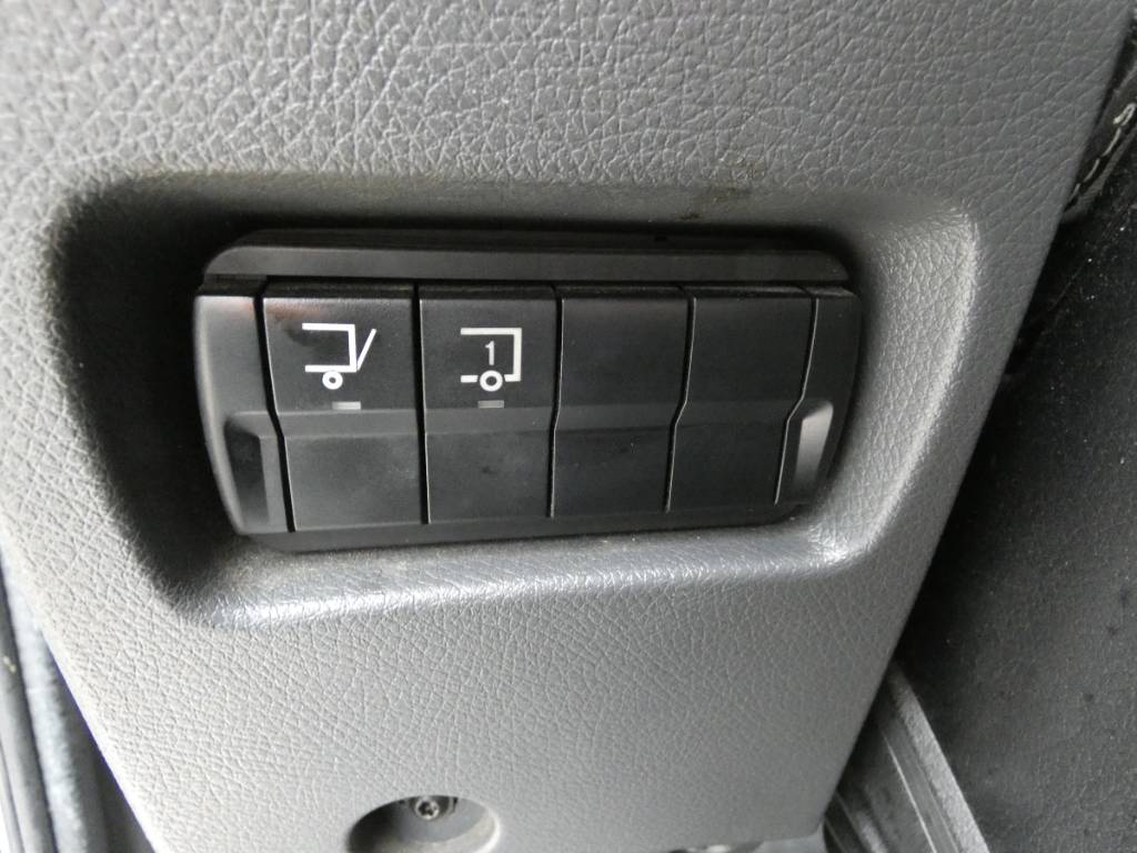 mercedes-benz-atego-1224-l384be37e.jpg