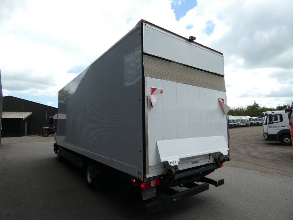 mercedes-benz-atego-1224-l7a22cb66.jpg