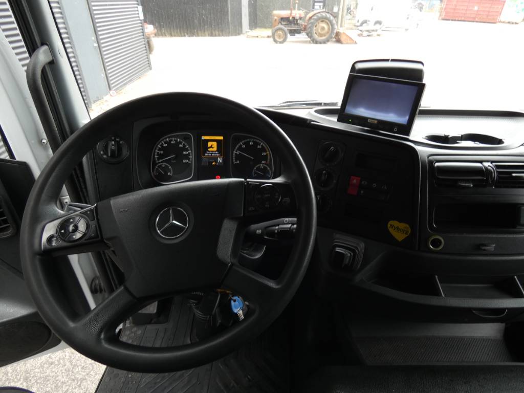 mercedes-benz-atego-1224-lbb0f71bf.jpg