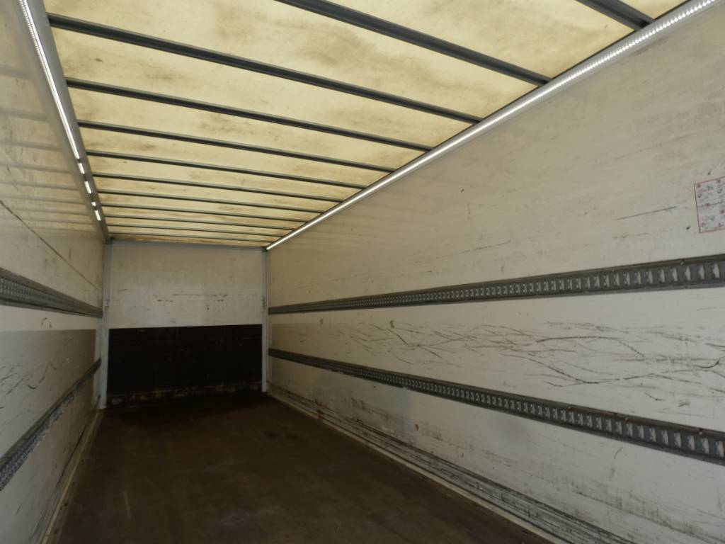 mercedes-benz-atego-1224-lc99d79cc.jpg