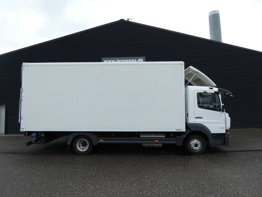 mercedes-benz-atego-818458970a3.jpg