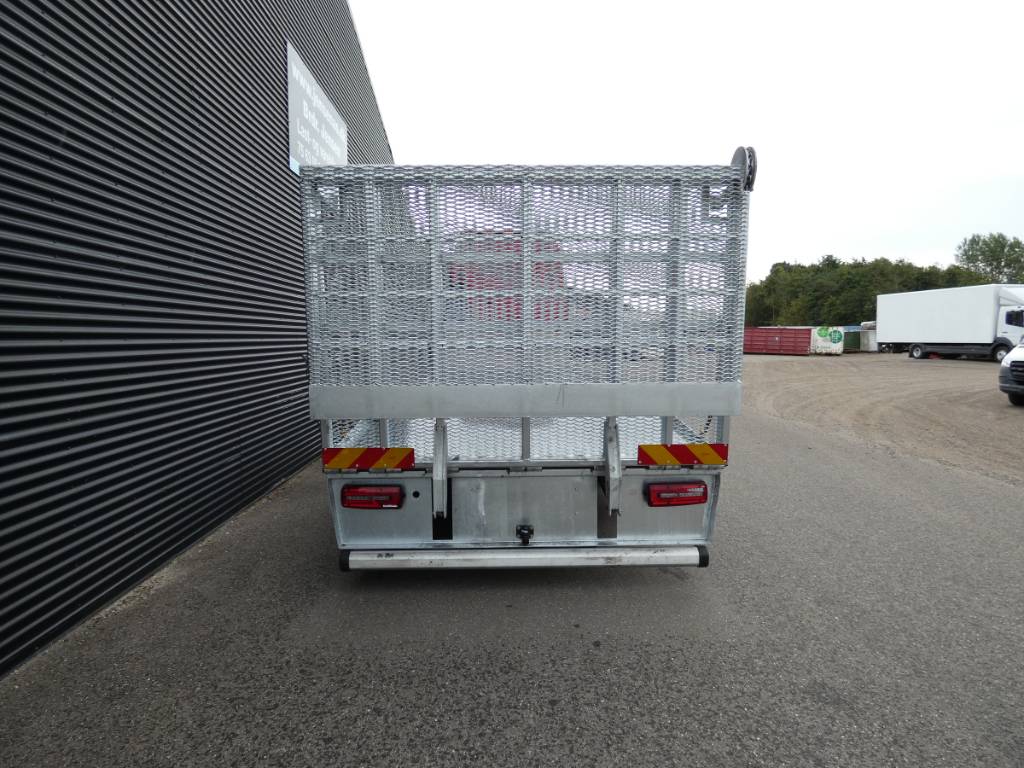 man-tgx-26-47040664693.jpg