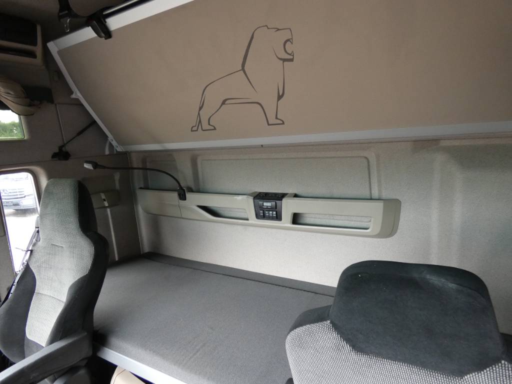 man-tgx-26-47049445e92.jpg