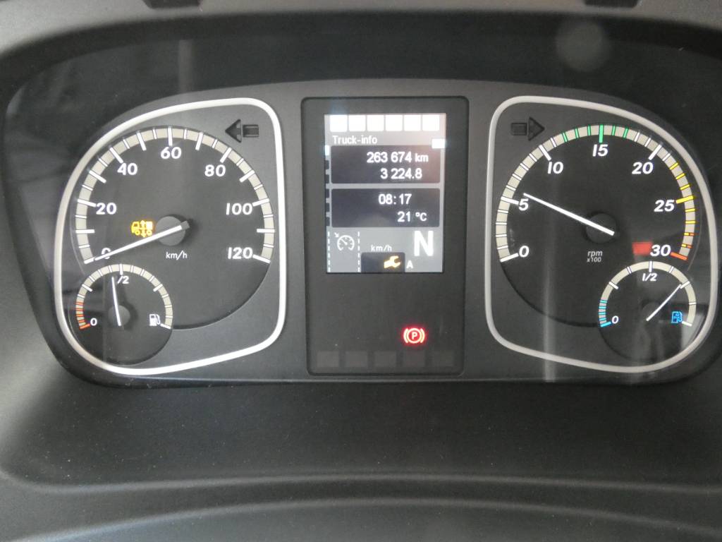 mercedes-benz-atego-12240f8c97ff.jpg