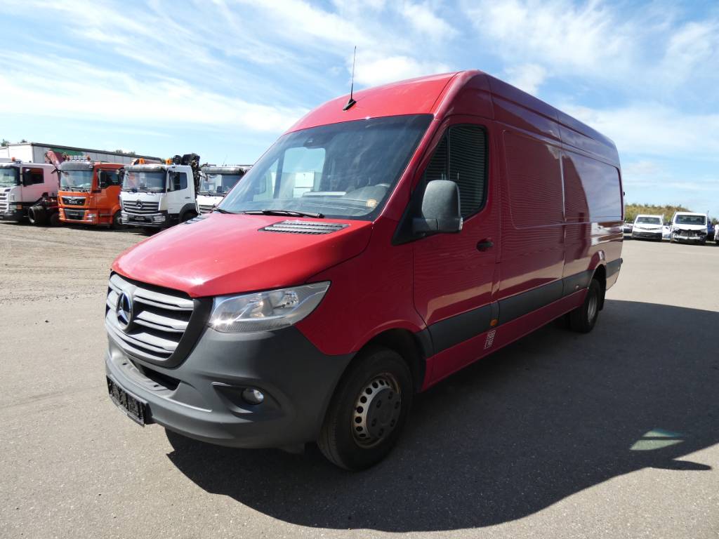 mercedes-benz-sprinter-516905459c4.jpg