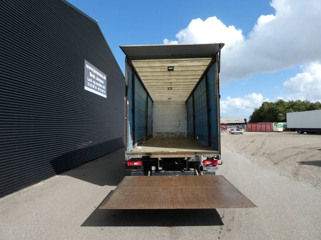 scania-p-2502d3d065c.jpg