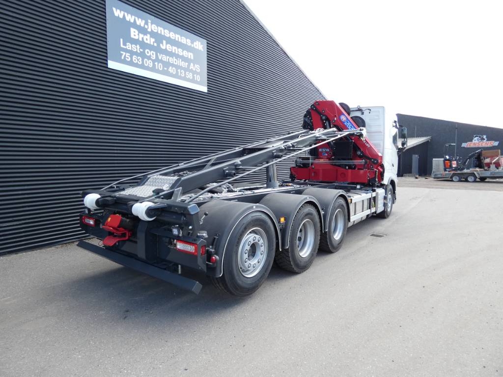 volvo-fh-540-8x441414fd1.jpg