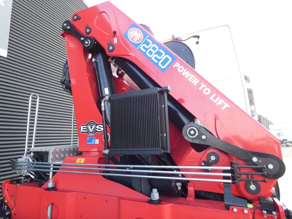 volvo-fh-540-8x44797fbba.jpg