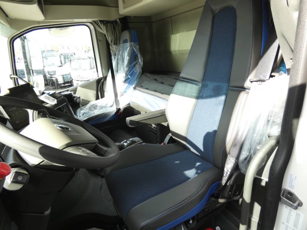 volvo-fh-540-8x4584fa7f5.jpg