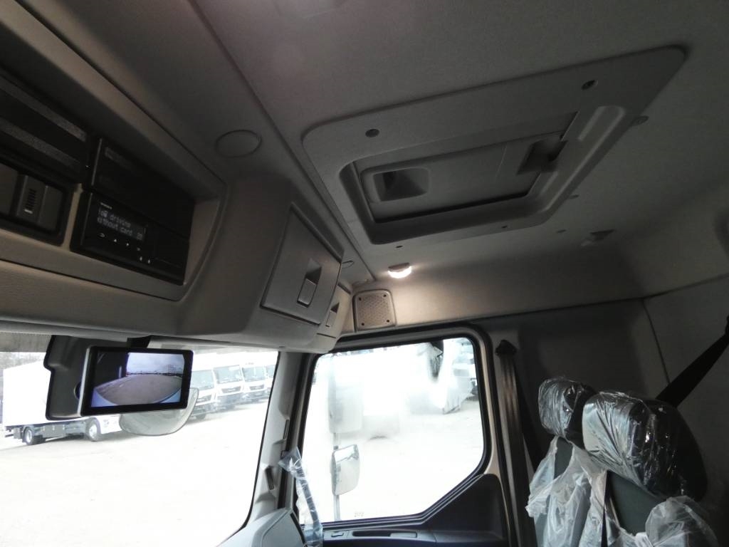 volvo-fm-18-2504a884650.jpg